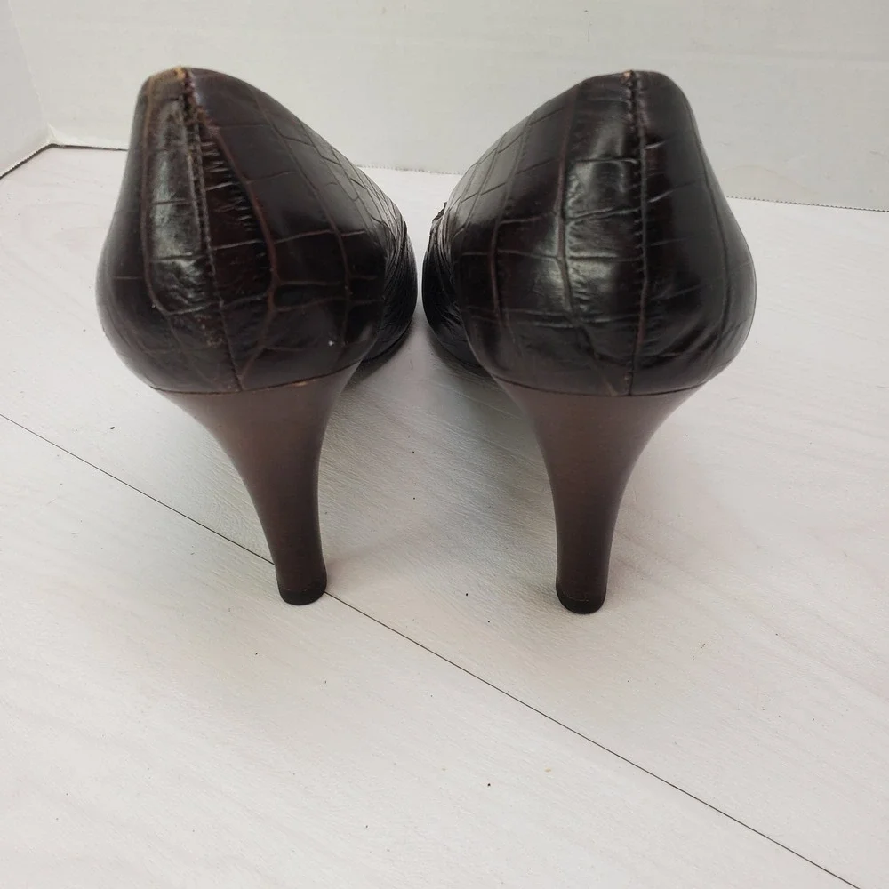 Unisa Castle Dark Brown Croc Embossed Leather Pumps‎ W 10B 90s Y2K Office Siren